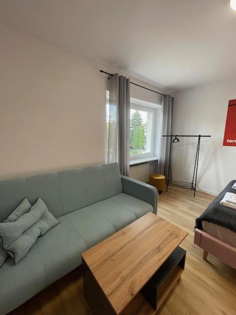 Terminal Family Airport Hostel Poznan Exterior photo
